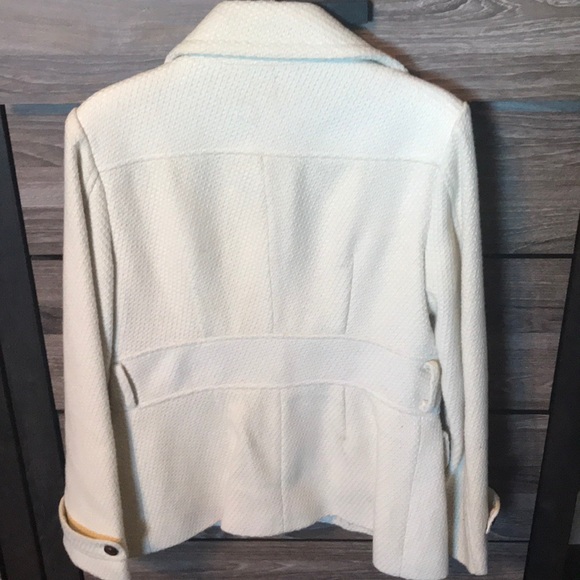 Beautiful White Wool Coat - Picture 4 of 4